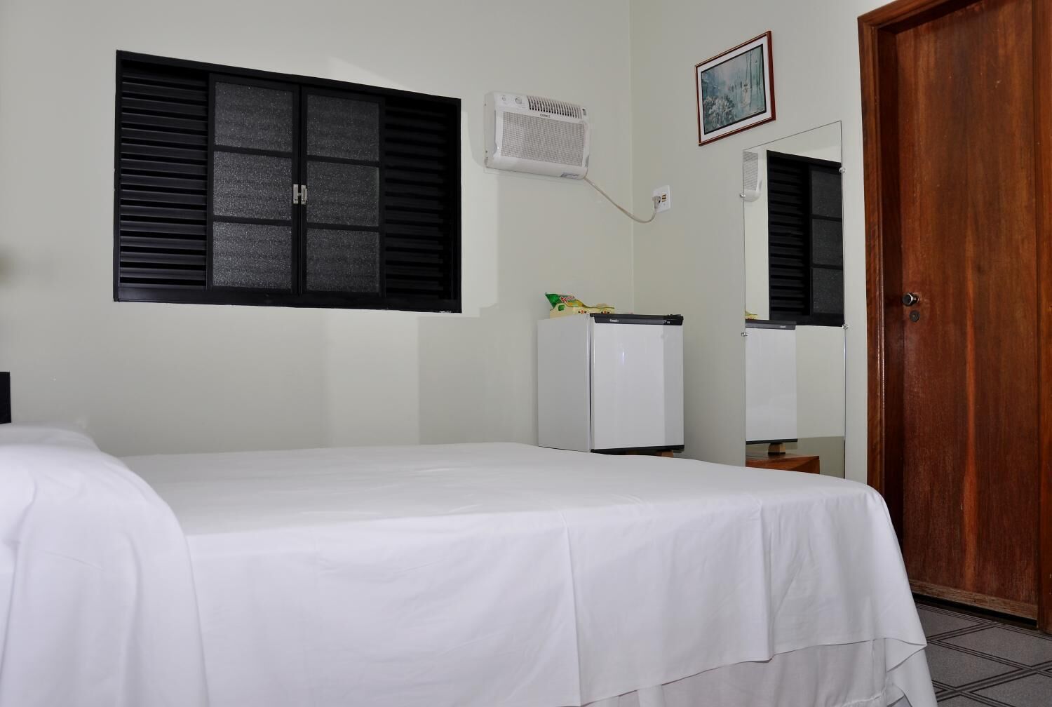 standard twin room | minibar, desk, blackout curtains, iron/ironing board