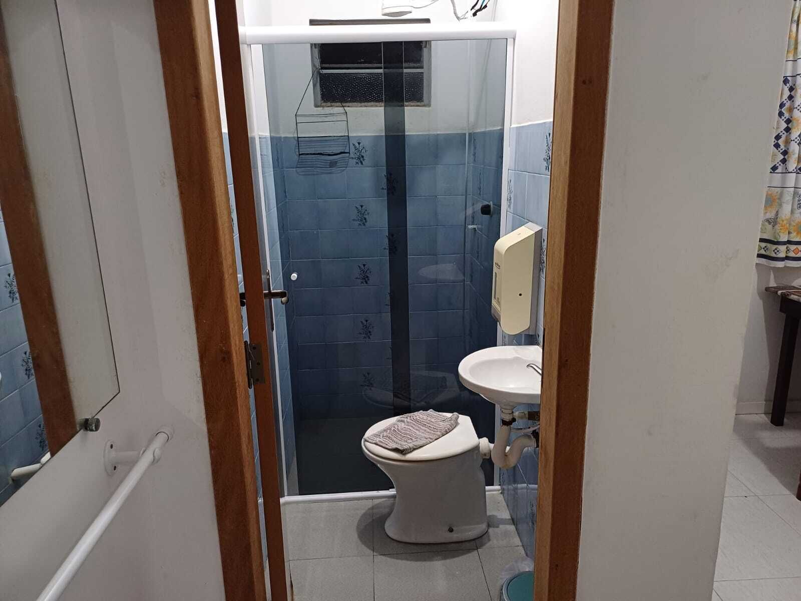 Family Apartment, 2 Bedrooms, Private Bathroom | Bathroom | Shower, free toiletries, hair dryer (on request), towels