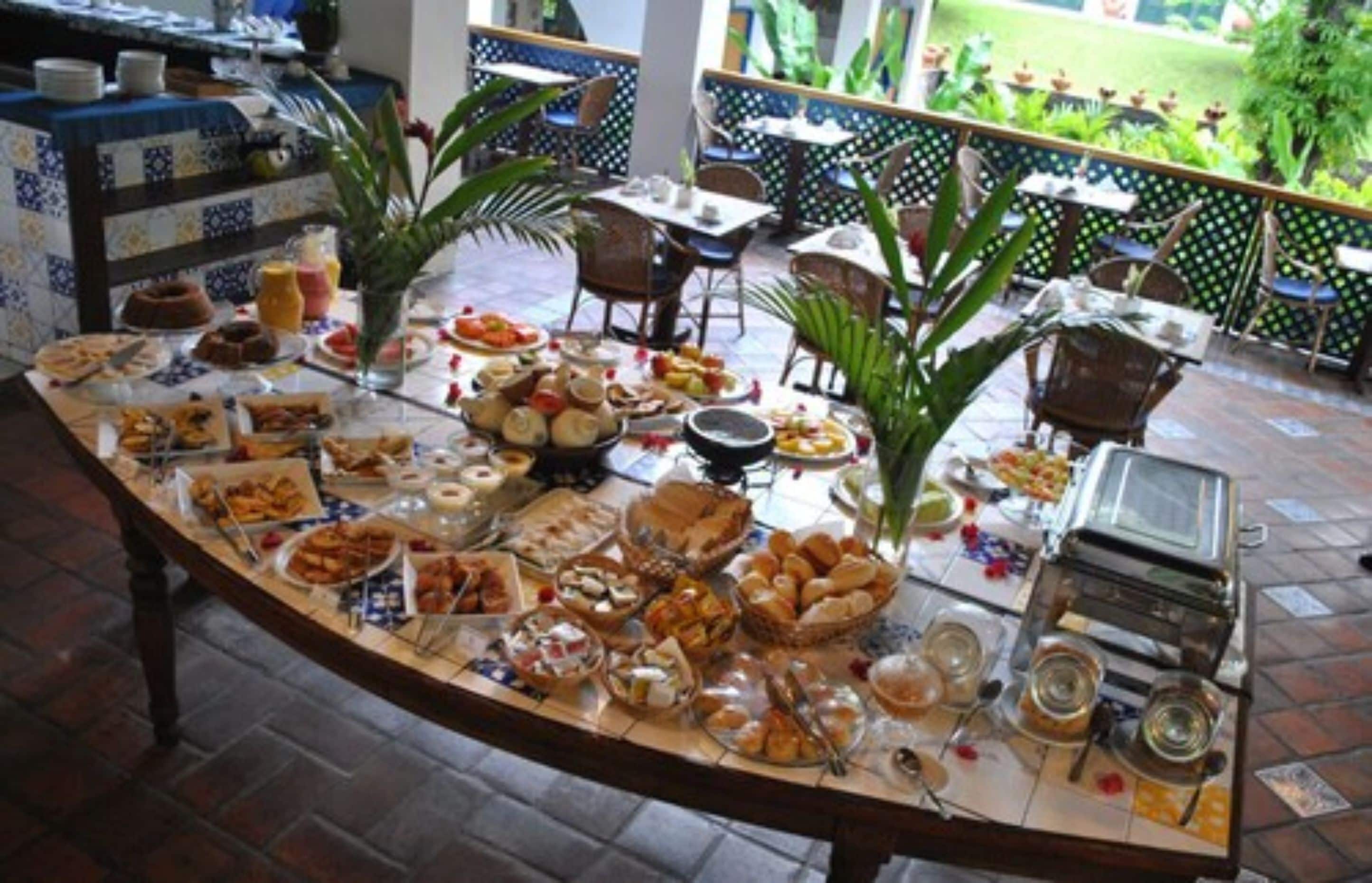 Desayuno bufé gratuito y diario