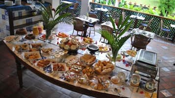 Desayuno buffet incluido todos los días