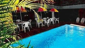 Piscina a l'aire lliure