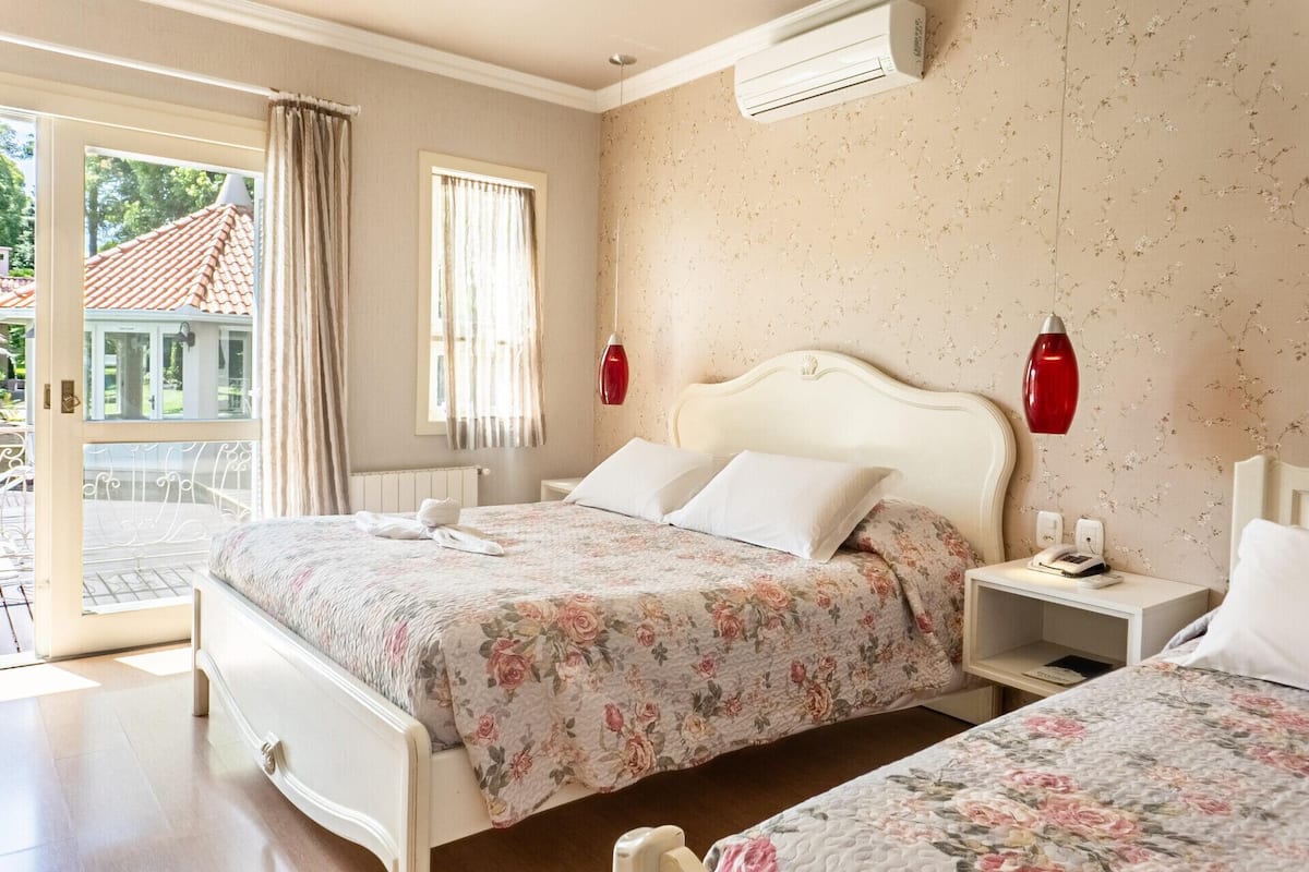 Biancheria da letto di alta qualità, minibar, con stile personalizzato