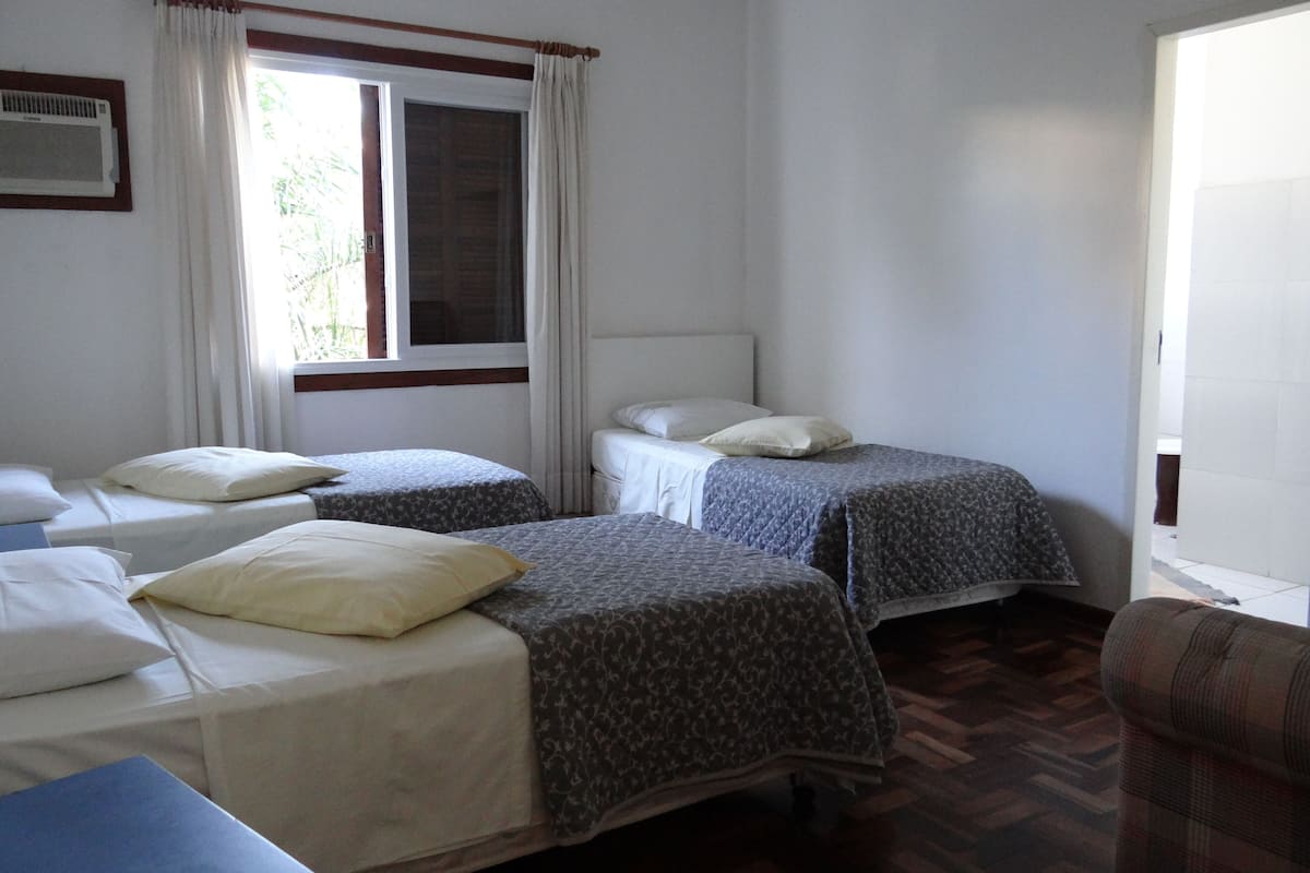 Triple Room | Soundproofing, free WiFi, bed sheets