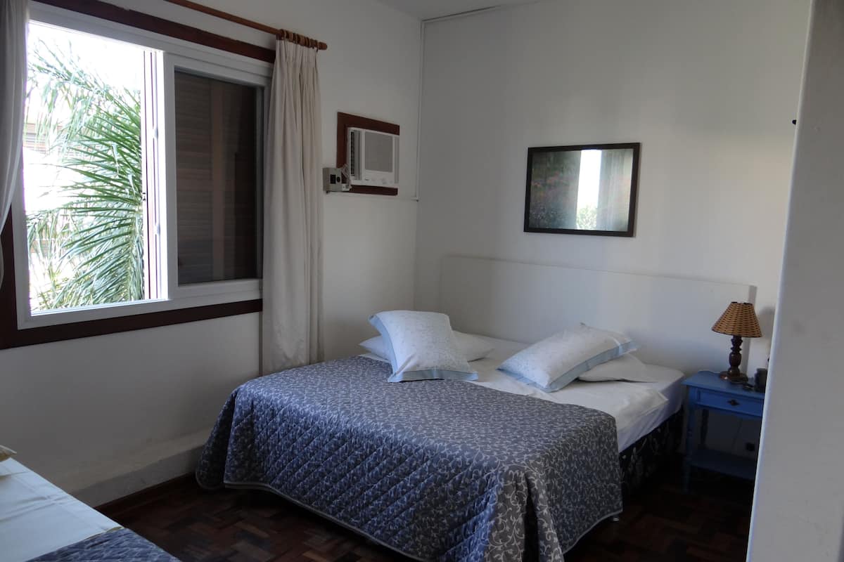 double or twin room | soundproofing, free wifi, bed sheets