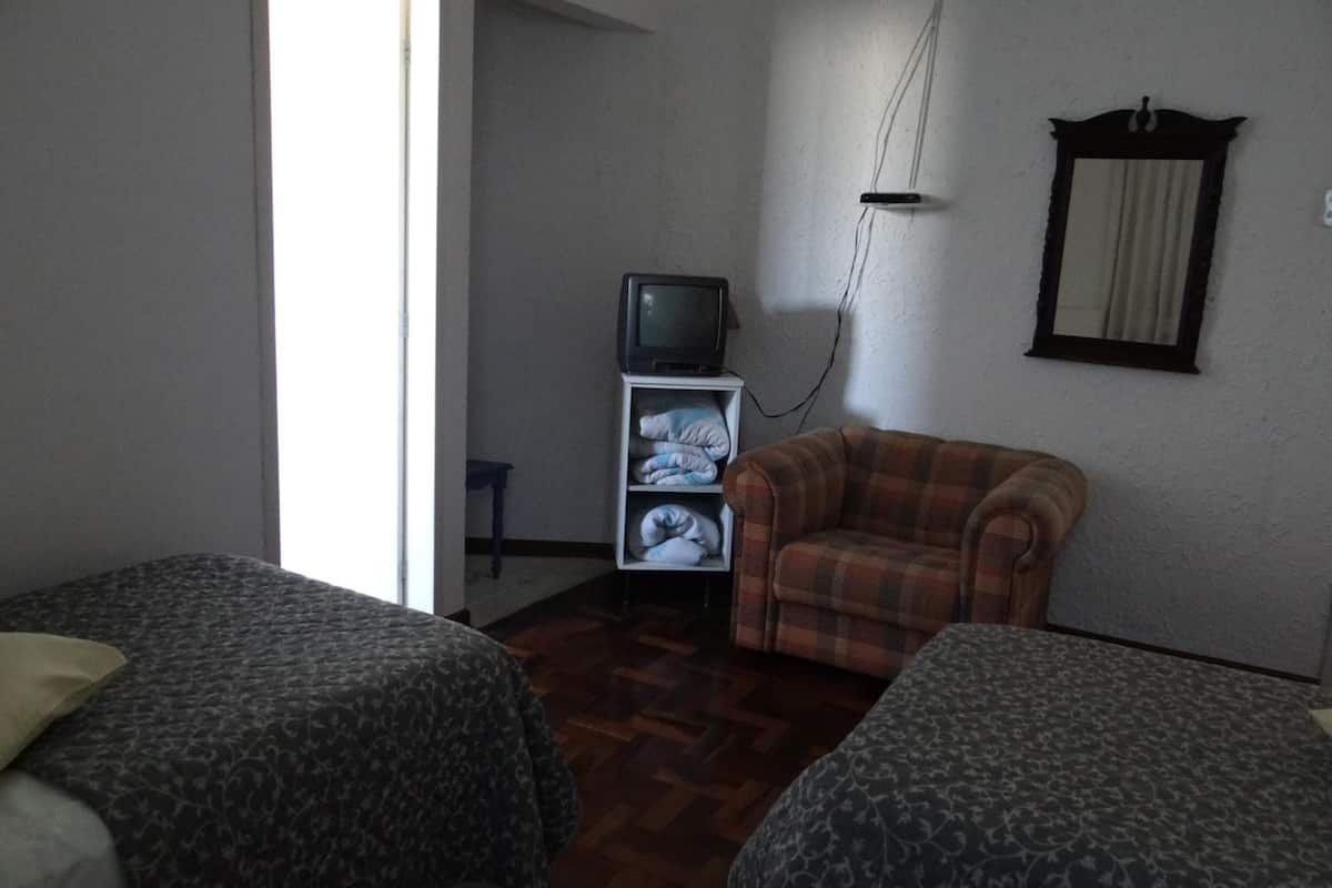 soundproofing, free wifi, bed sheets