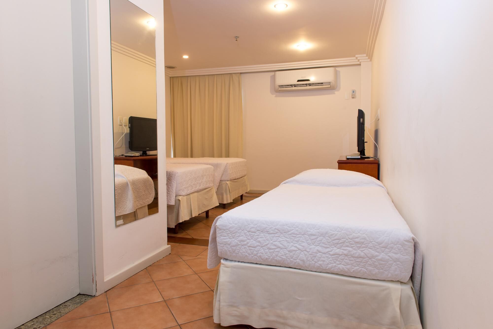 Minibar, in-room safe, desk, free WiFi