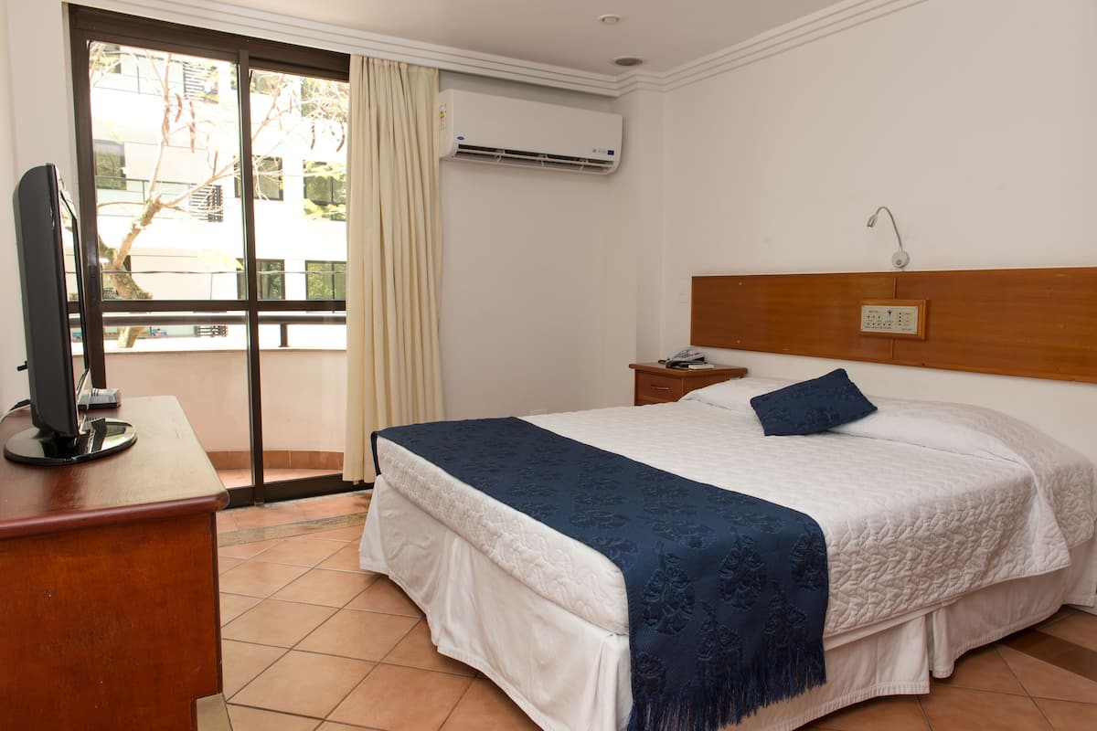 Superior Twin Room, 1 Double or 2 Twin Beds, Balcony | Minibar, in-room safe, desk, WiFi (free)
