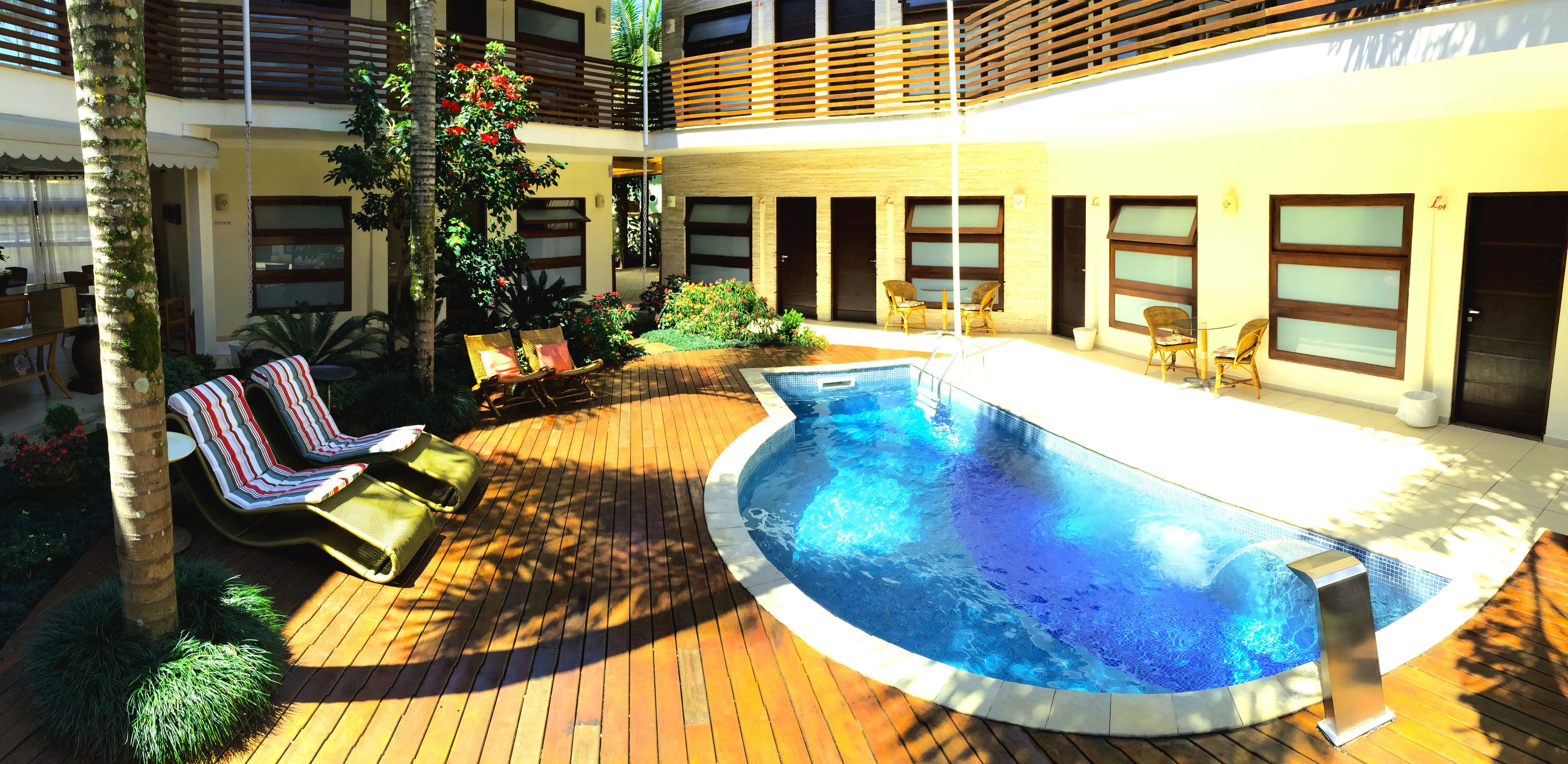 Outdoor pool, pool loungers