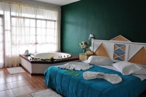 Minibar, cortinas blackout, wifi y ropa de cama 