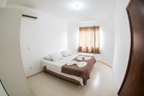 Quarto Casal | 1 bedroom, blackout drapes, free WiFi - Monte Líbano Hotel (Florianópolis)
