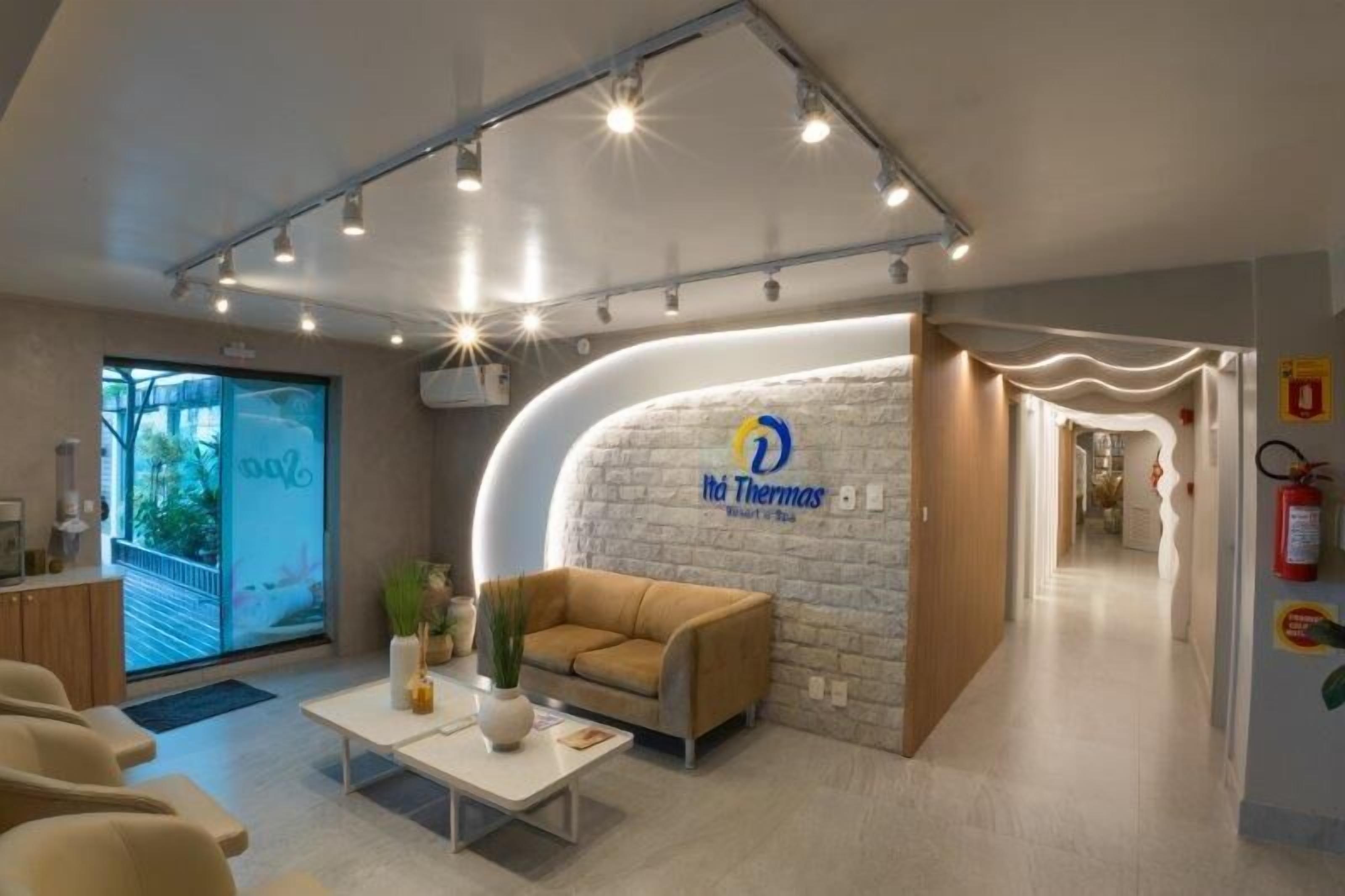 hot tub, hot springs/mineral springs, body treatments, hydrotherapy