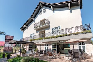 Fachada da propriedade
