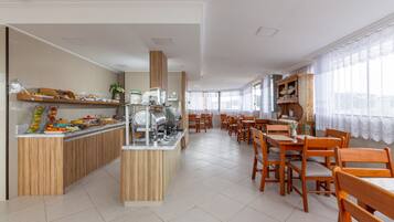 Gratis morgenmadsbuffet hver dag