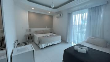 Minibar, decoración personalizada y muebles diferentes