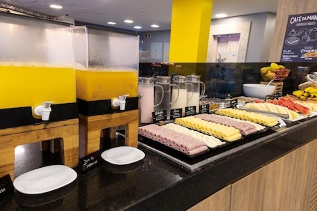 Free daily full breakfast