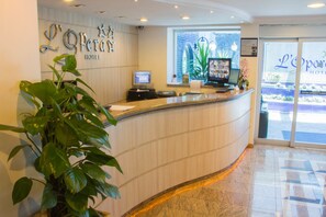 Reception - L'Opera Hotel (São Paulo)