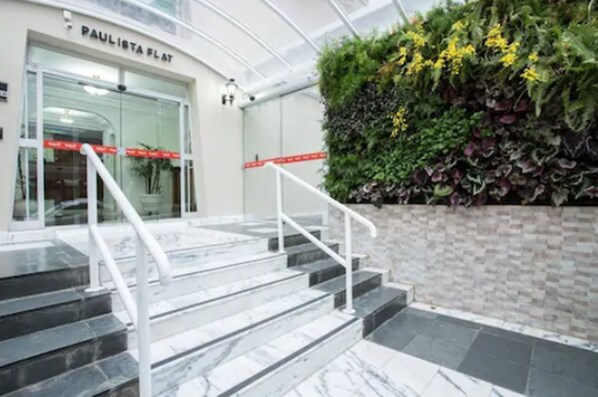 Front of property - Paulista Flat (São Paulo)