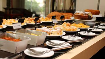 Desayuno buffet incluido todos los días