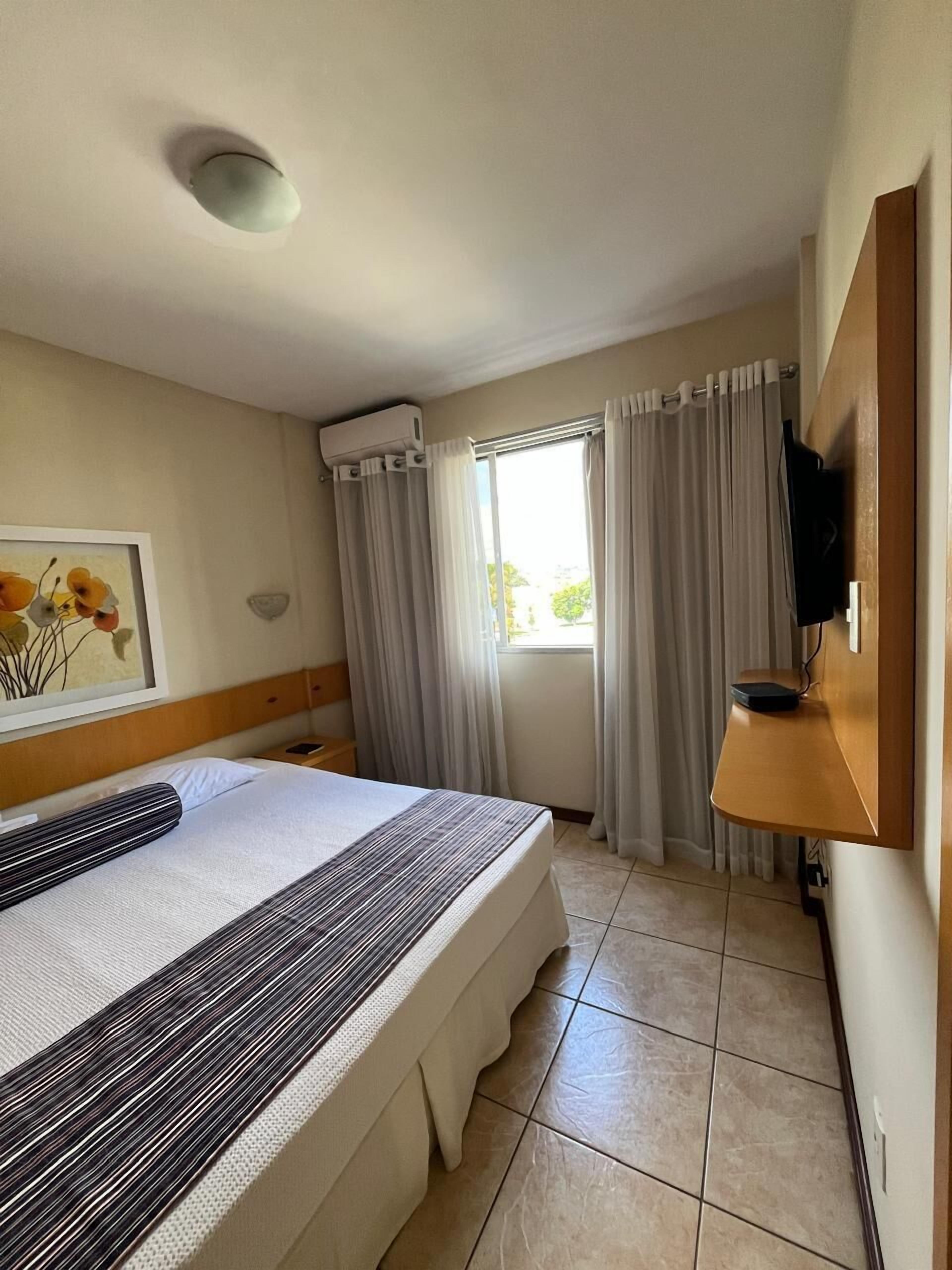 Minibar, blackout drapes, soundproofing, free WiFi