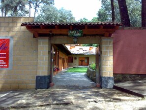 Property entrance - Hotel Casa Valle (Valle de Bravo)