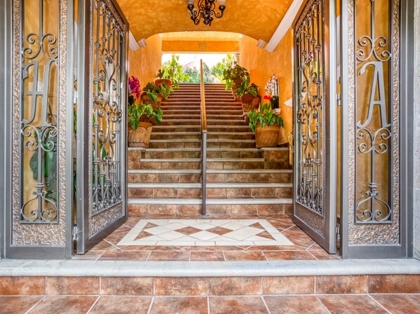 Entrada de la propiedad