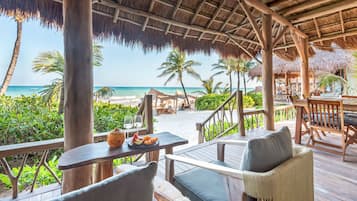 Master Suite Oceanfront Beach level | View from room