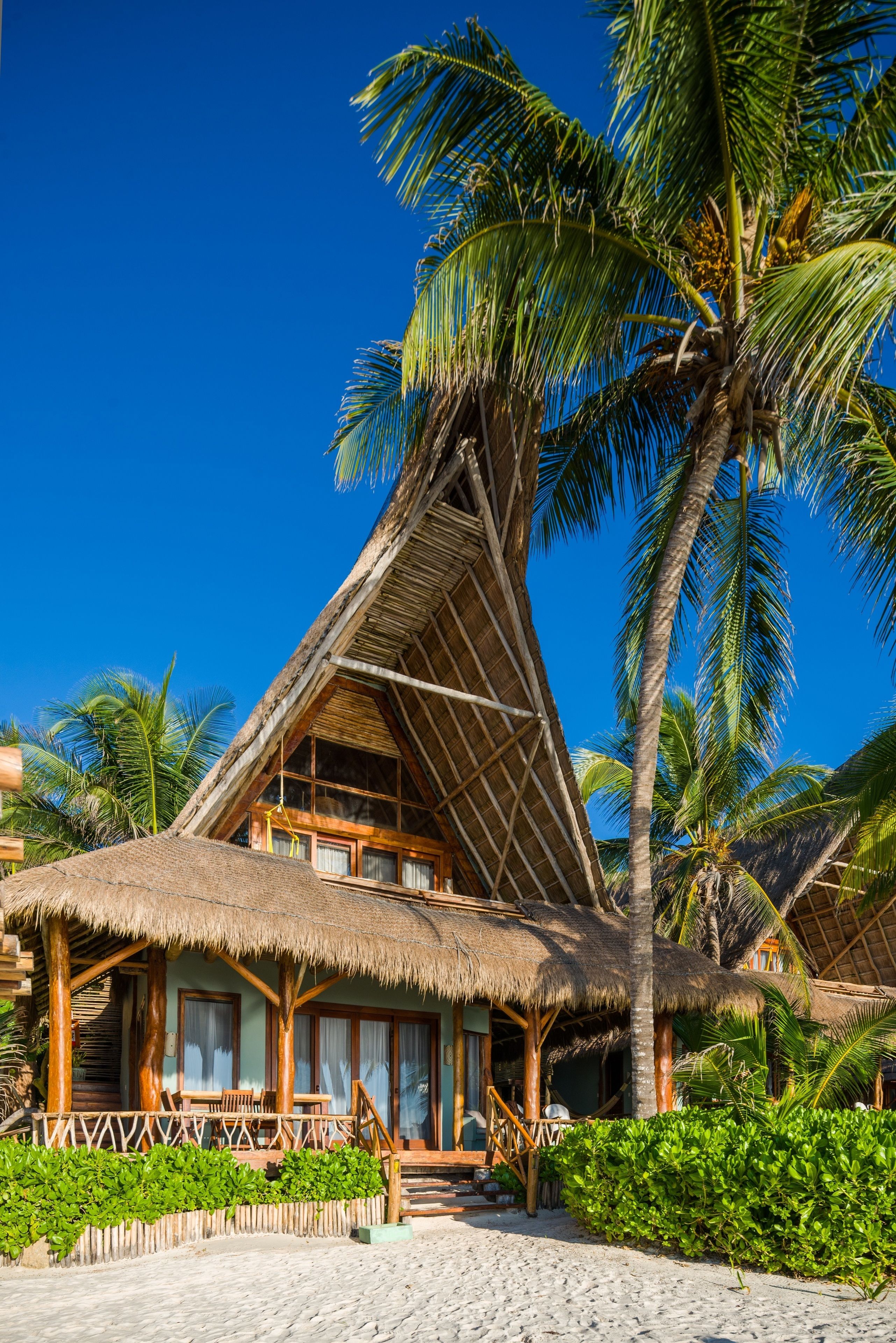 private beach, white sand, sun-loungers, beach umbrellas