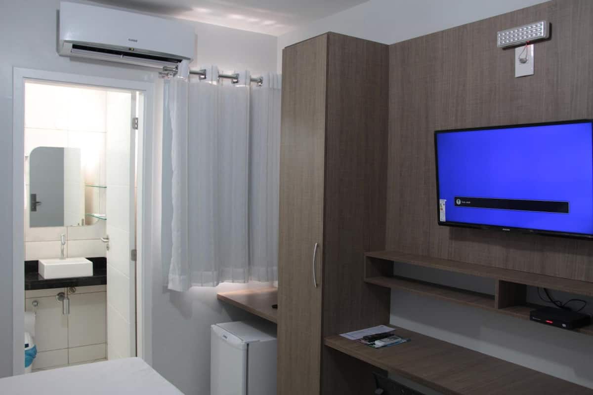 in-room safe, desk, blackout curtains, free wifi