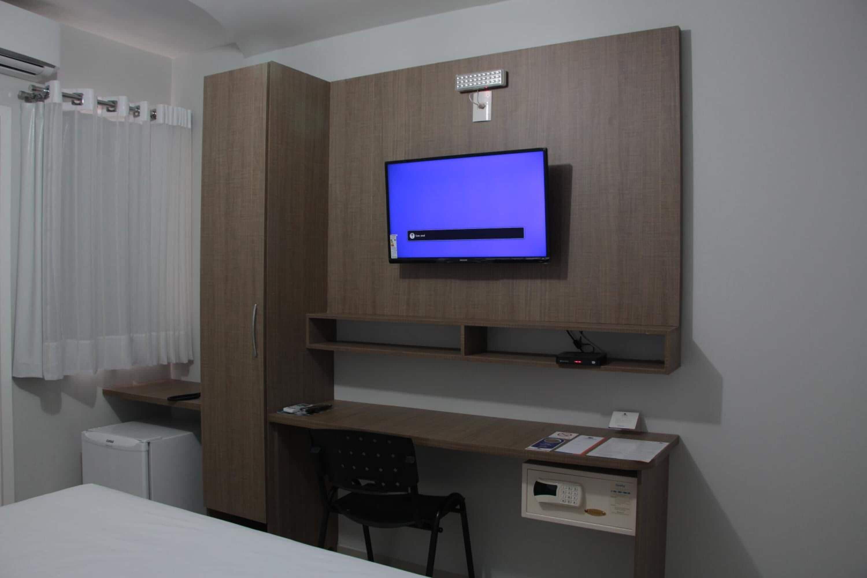 in-room safe, desk, blackout curtains, free wifi