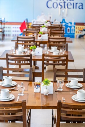 Desayuno buffet incluido todos los días