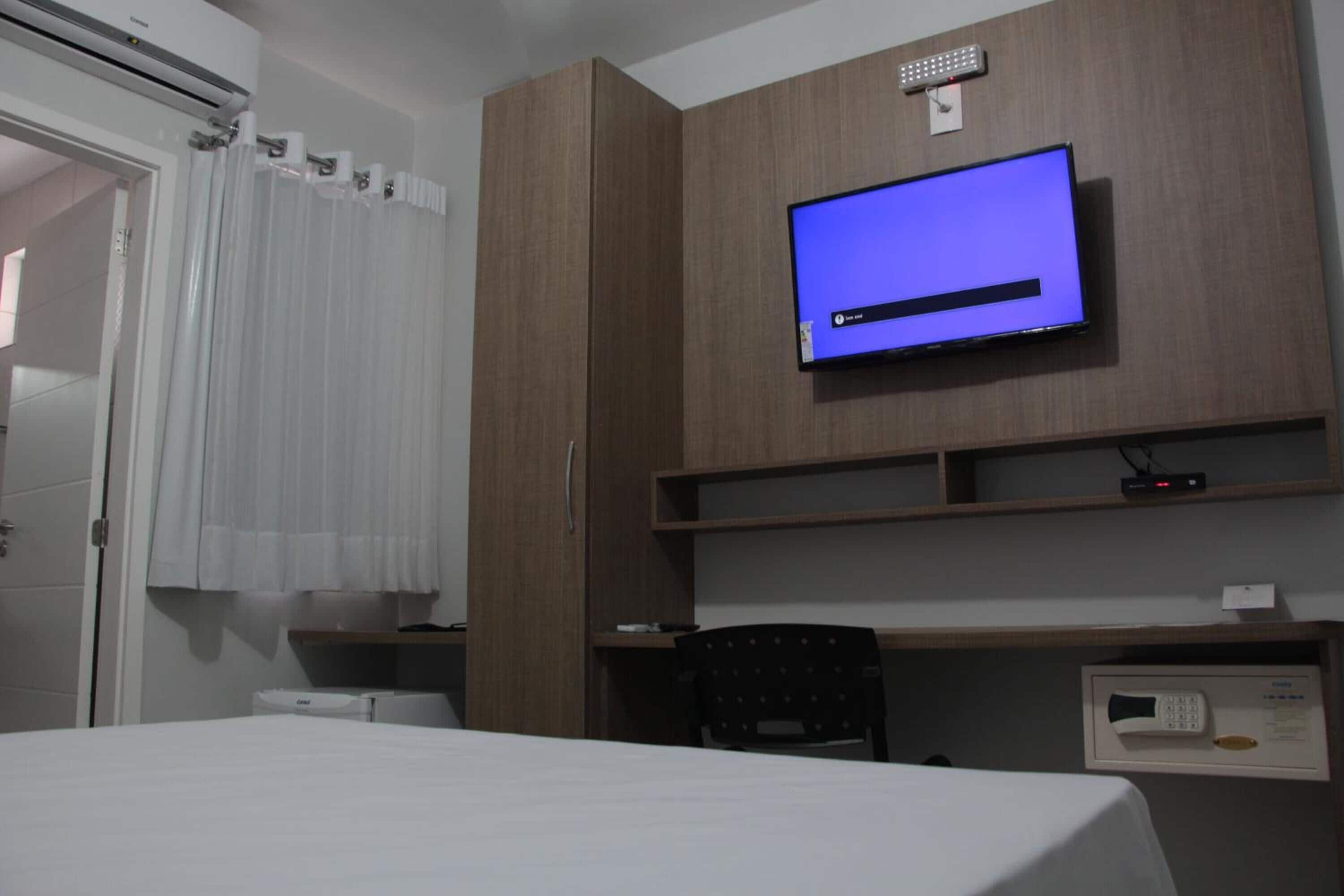 in-room safe, desk, blackout curtains, free wifi