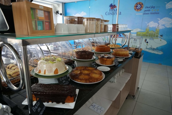 Free daily buffet breakfast