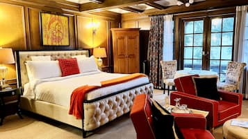 Rom – signature, 1 kingsize-seng, peis, utsikt mot marina | Sengetøy av topp kvalitet, dundyner og senger med overmadrass