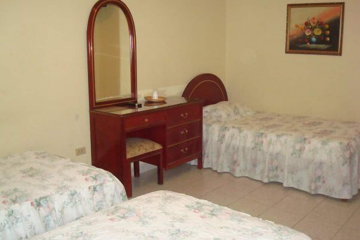 Basic Triple Room | Free rollaway beds, free WiFi