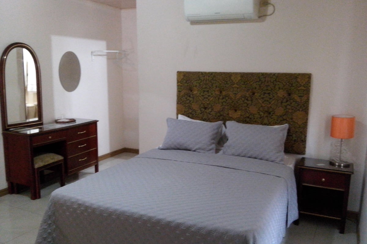 Free rollaway beds, free WiFi
