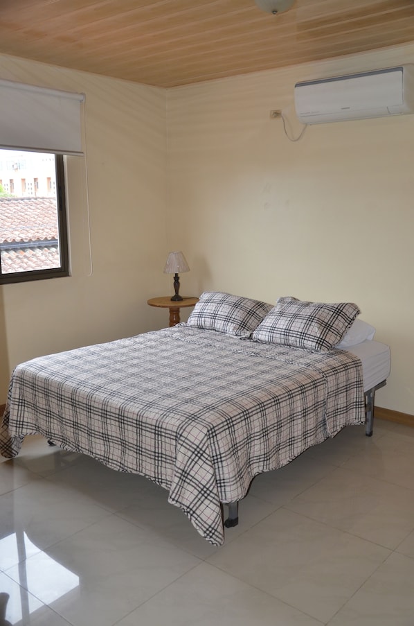 Chambre Double Premium | Lits pliants/supplémentaires gratuits, Wi-Fi gratuit