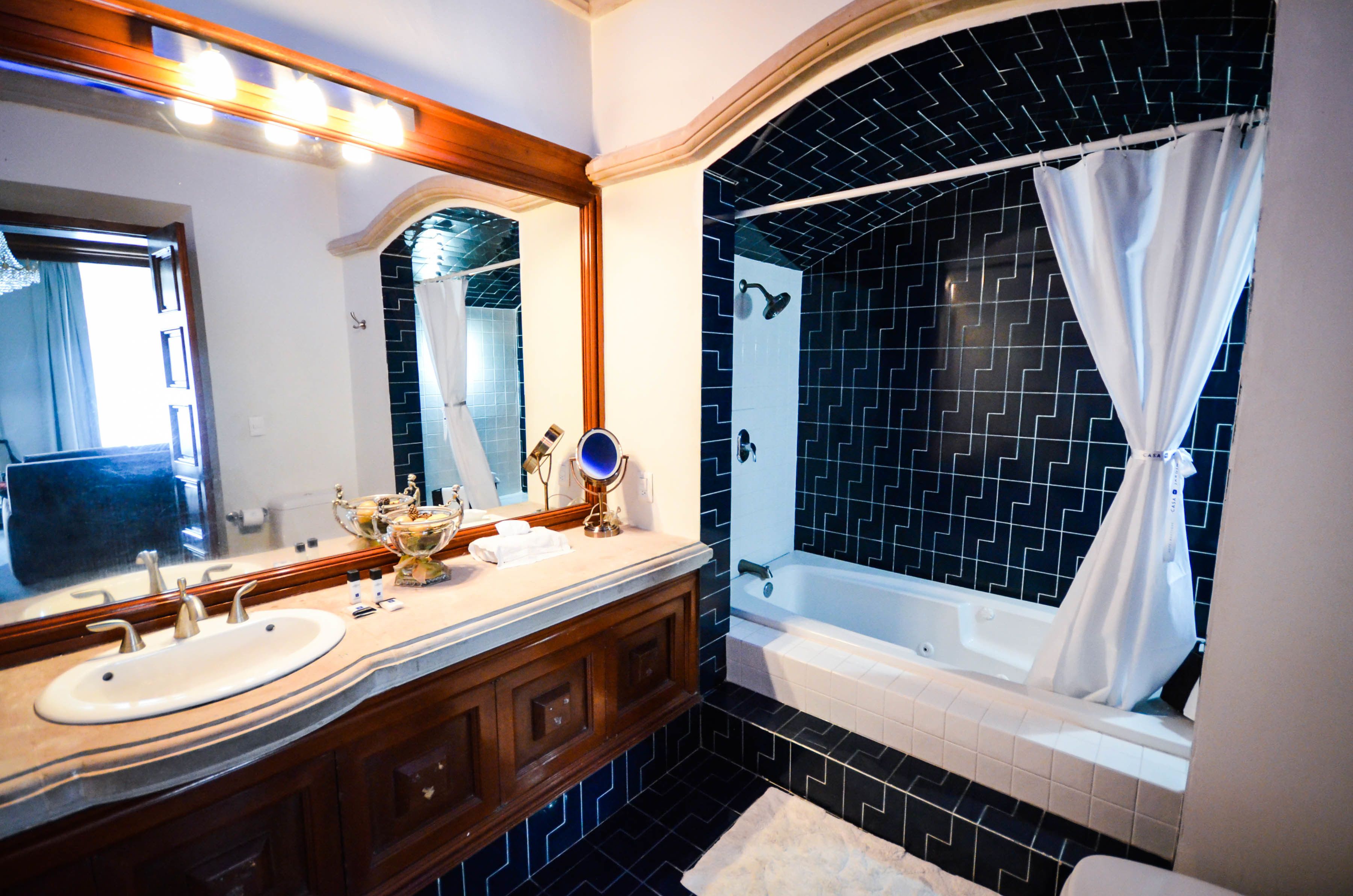 Grand Suite | Bathroom shower