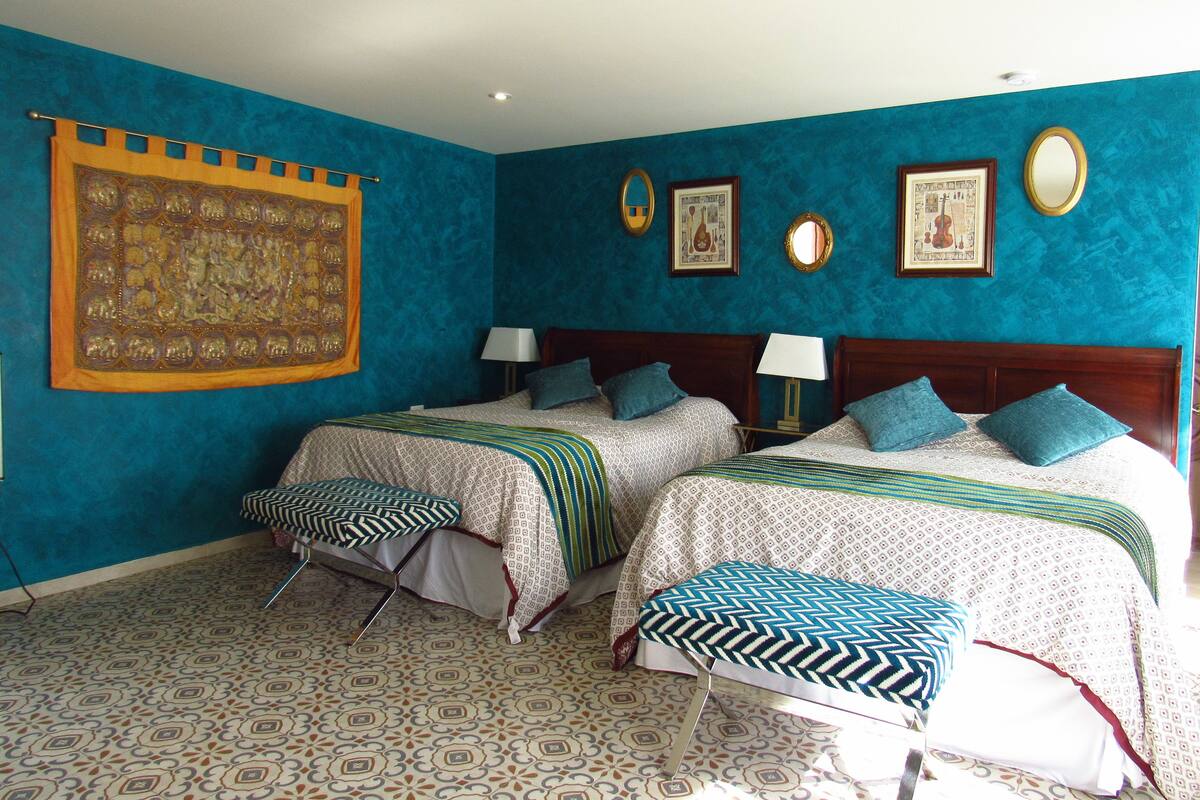 Deluxe Room, 2 Queen Beds | Frette Italian sheets, premium bedding, down comforters, pillowtop beds