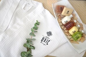 Mosaic Master Suite | Fasilitas kamar