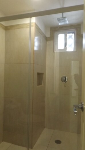 Douche de la salle de bain
