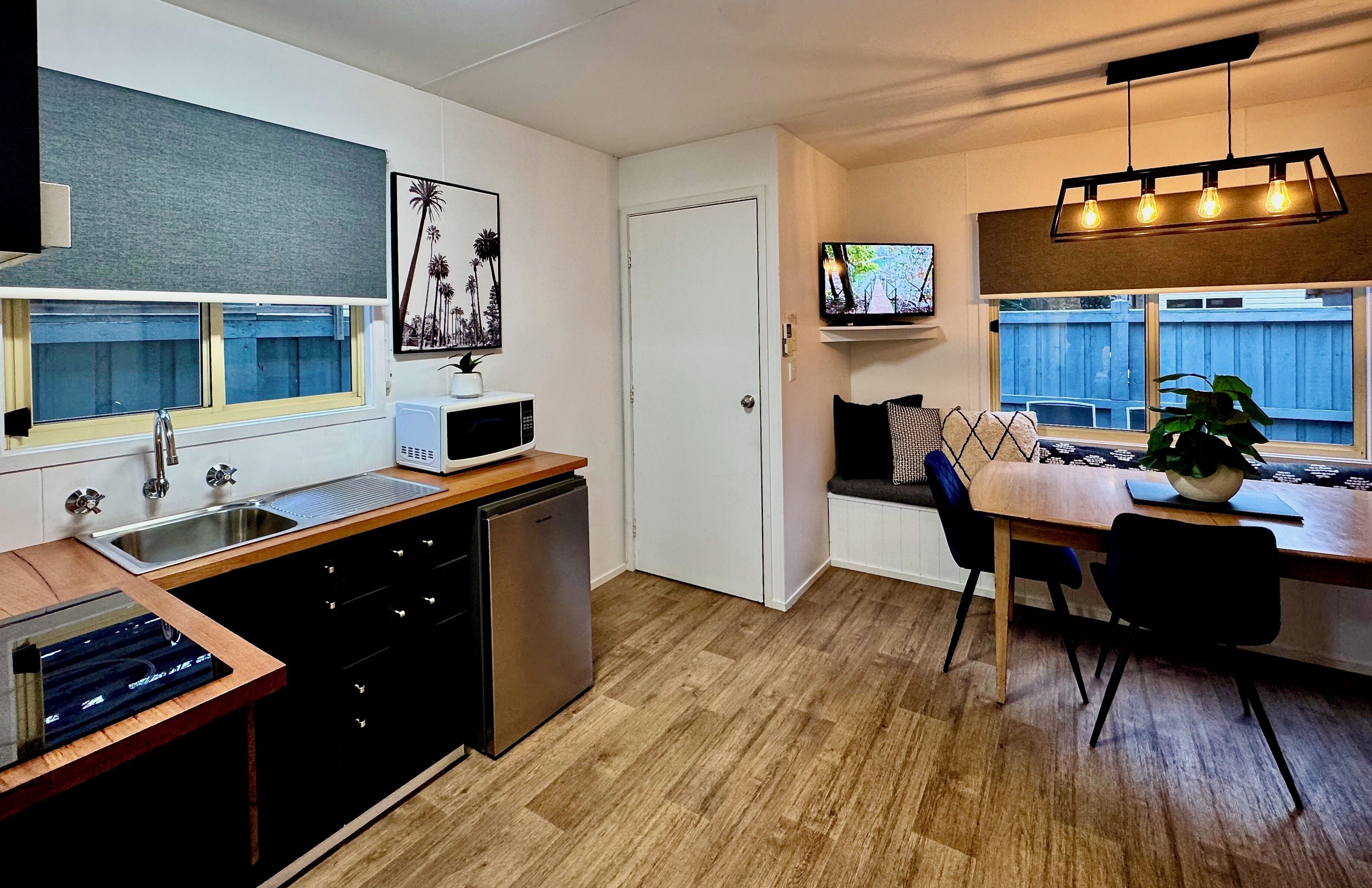 Decoración personalizada, muebles diferentes y wifi gratis 