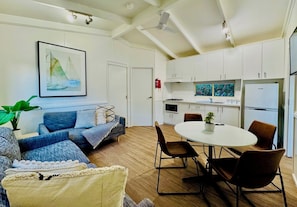 Two Bedroom Family Cabin - Kanasta Caravan Park (Rye)