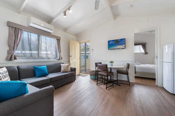 Chalet rustique Deluxe, 2 chambres | Accès au Wi-Fi (inclus), literie fournie