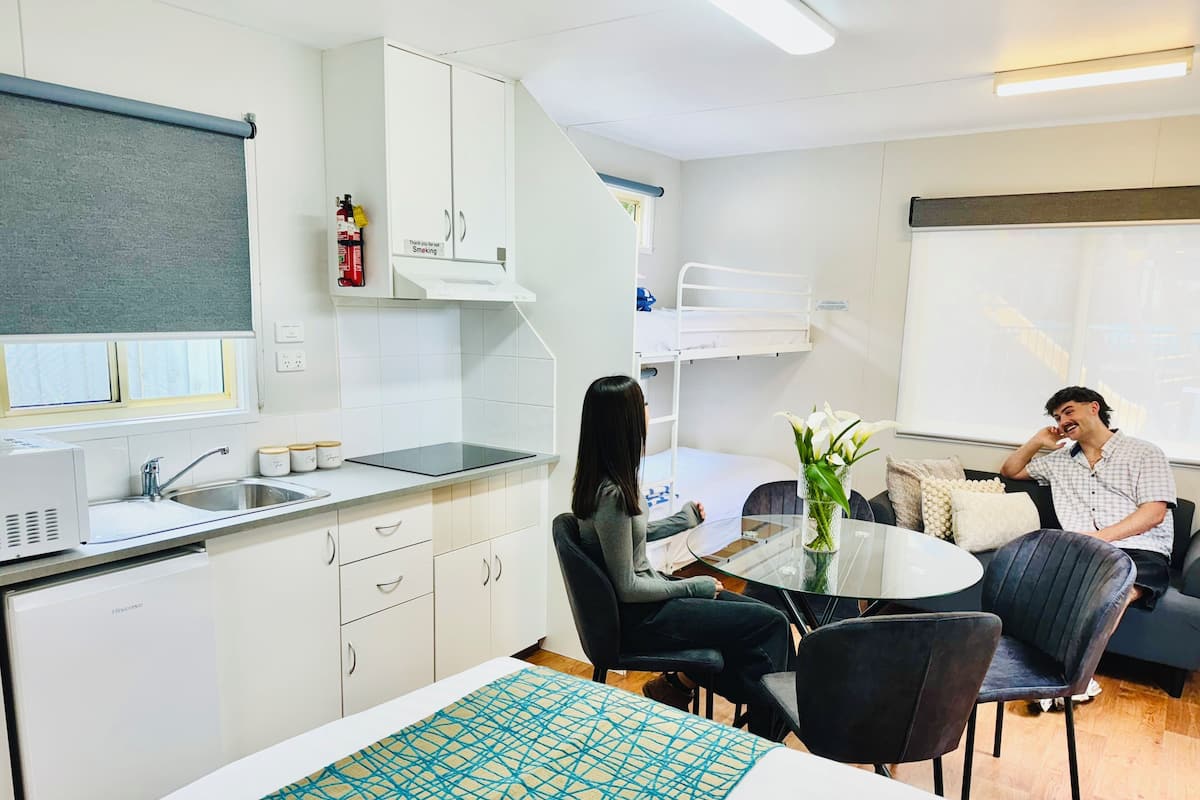 One Bedroom Cabin | Private kitchen | Coffee/tea maker, fridge, microwave, stovetop