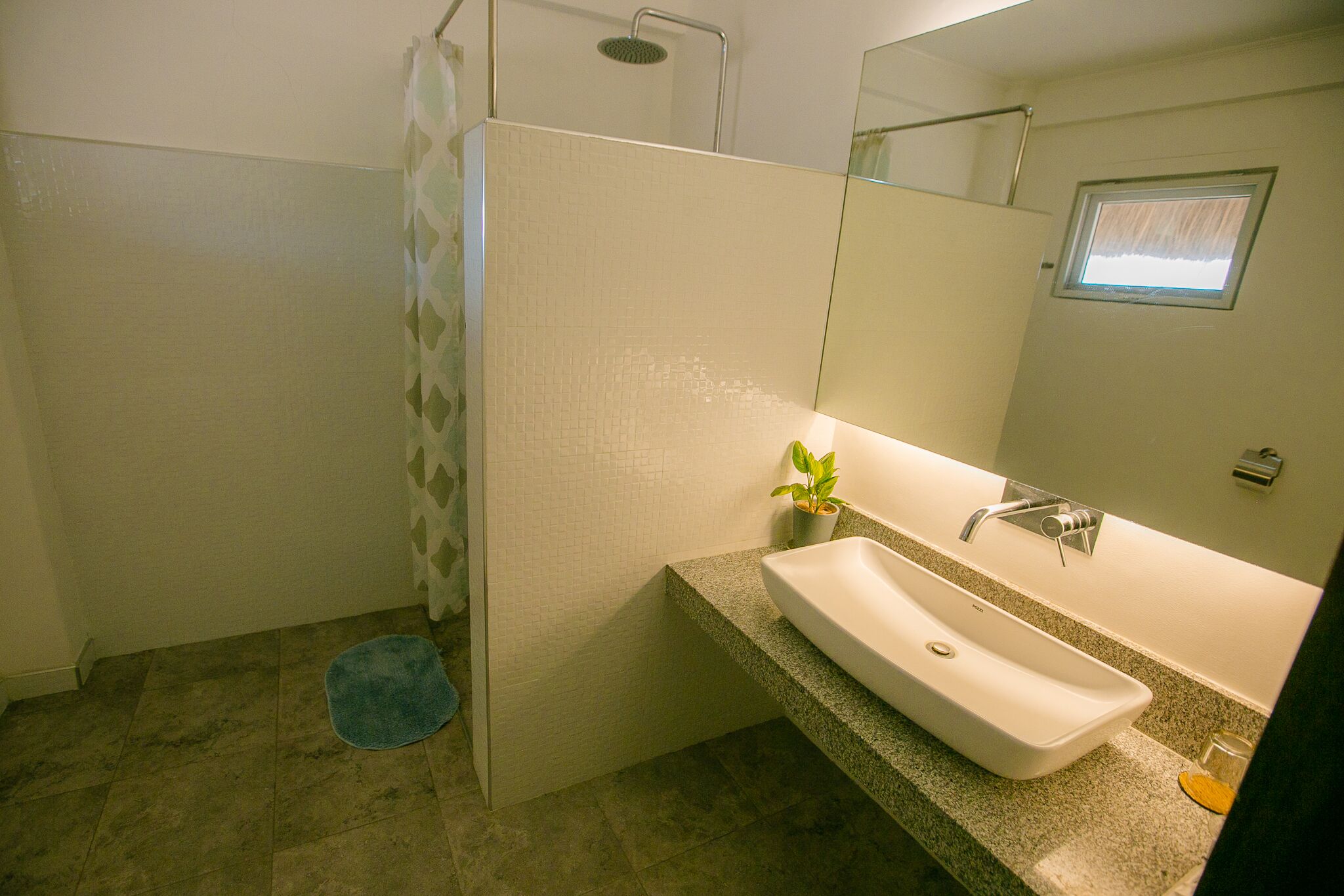 deluxe double room, resort view | bathroom | shower, free toiletries, hair dryer, towels