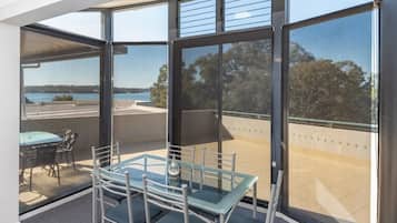 Premium Lakeview Apartment | Living area