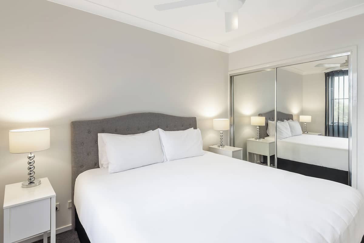 two bedroom lakeview apartment | 1 bedroom, premium bedding, pillow-top beds, desk