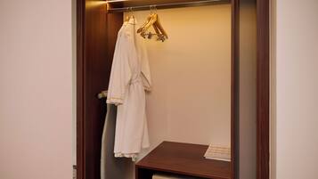 Superior Double Room, City View | Room amenity