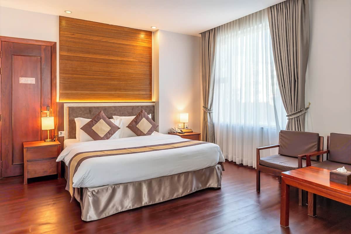 普通套房, 1 張標準雙人床, 城市景觀 | 客房內保險箱、書桌、筆電工作空間