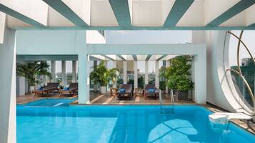 Rooftop pool